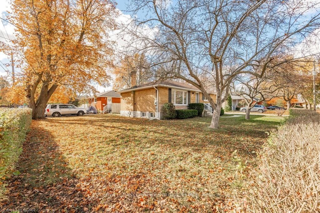 70 Freeman Avenue