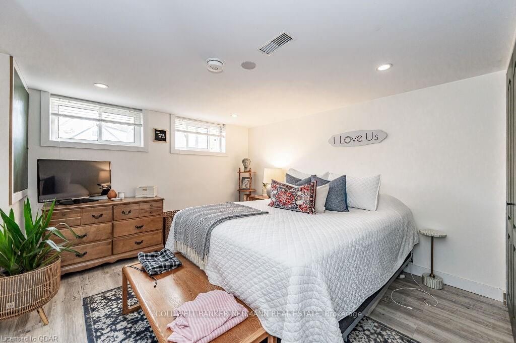 70 Freeman Avenue