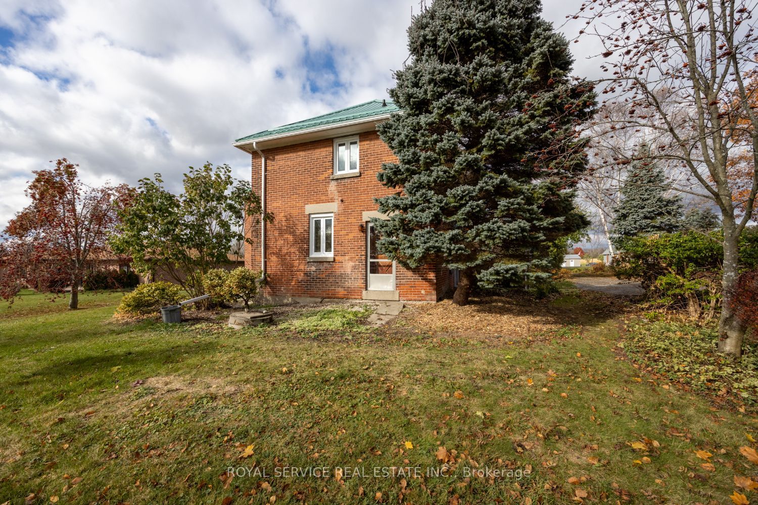 7563 Dale Rd