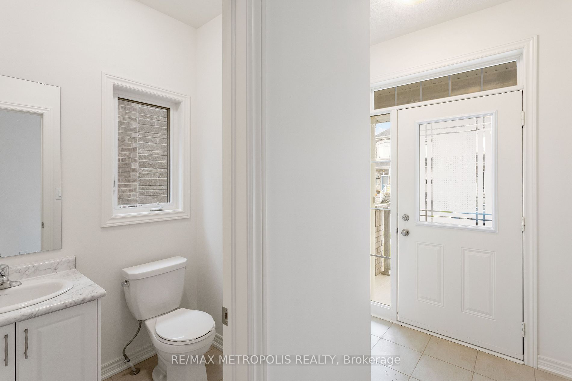26 Silver Meadow Gdns