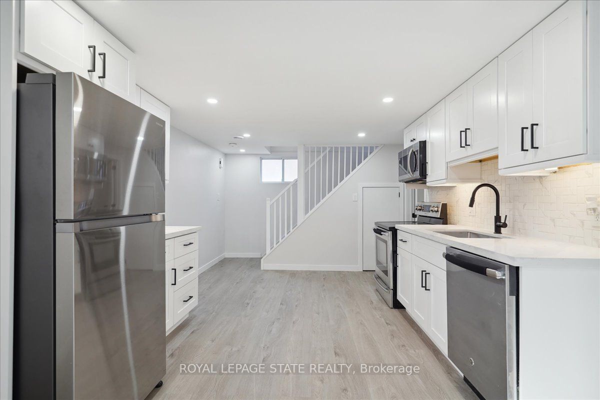 14 Pembroke Ave, #Lower