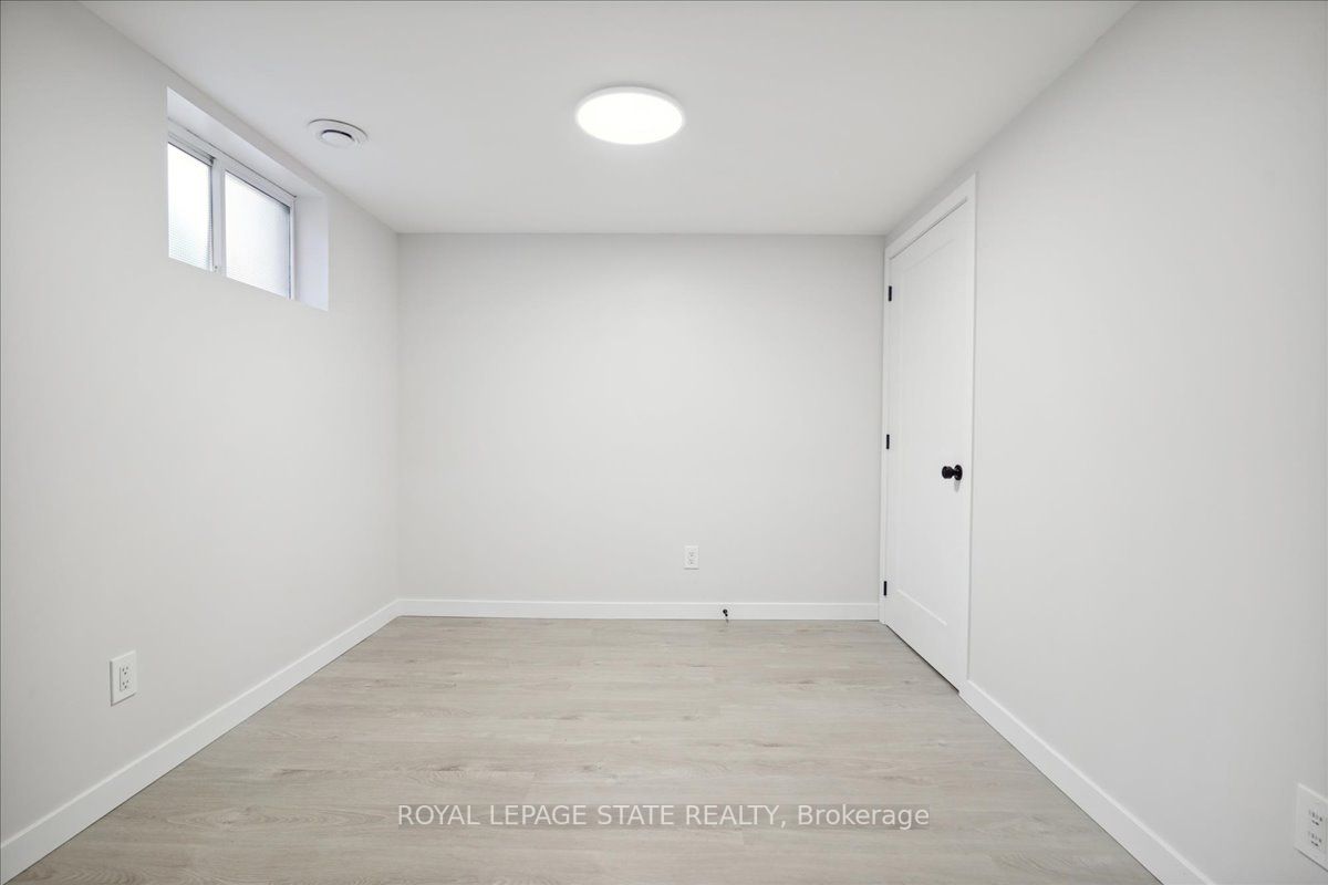 14 Pembroke Ave, #Lower