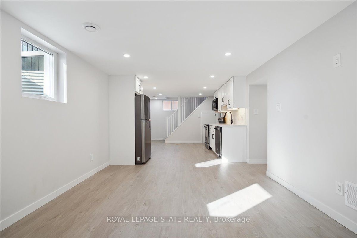 14 Pembroke Ave, #Lower