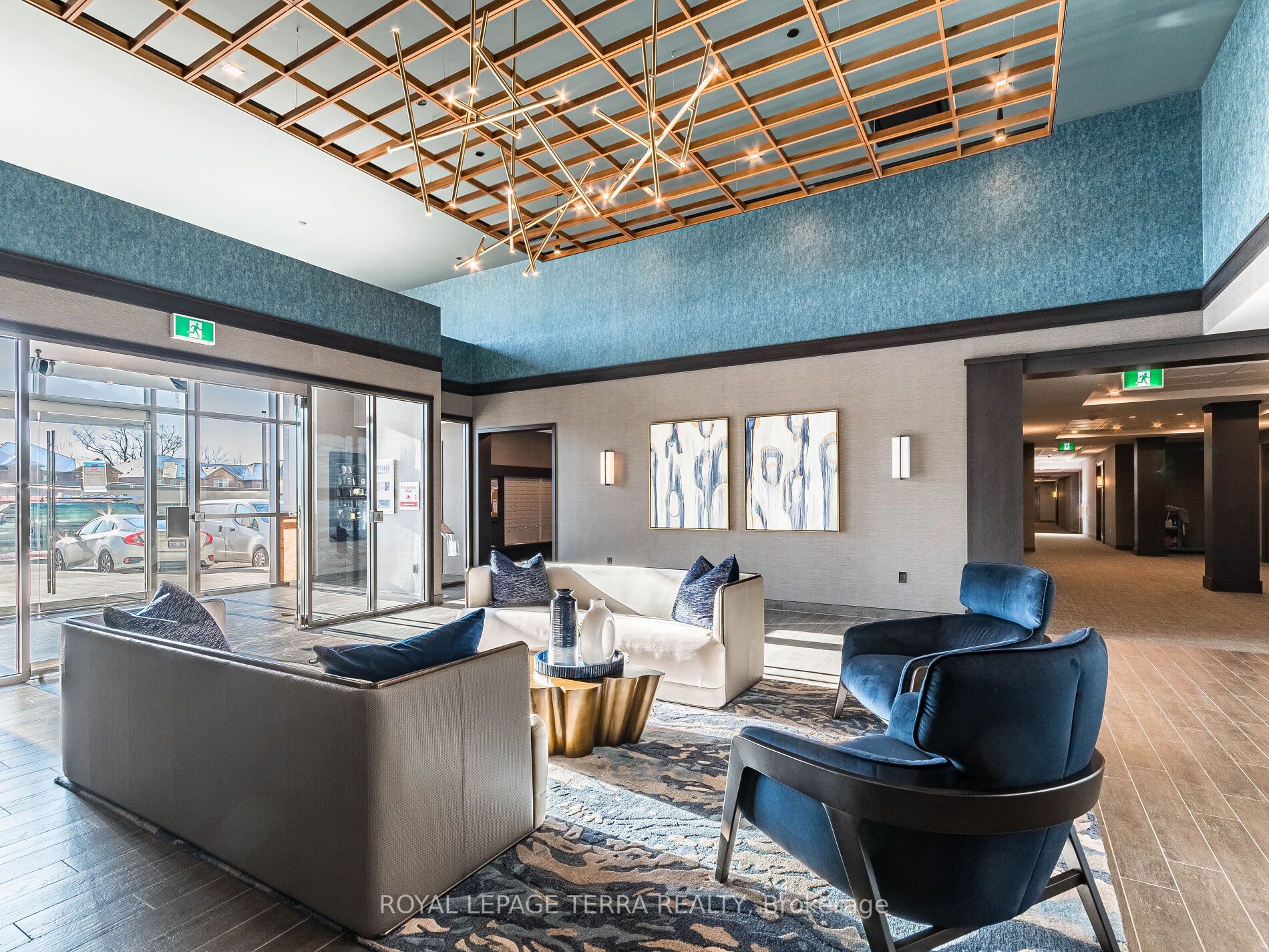 460 Dundas St, #906