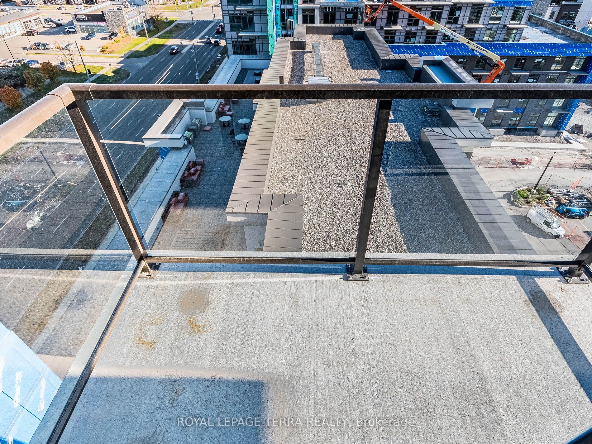 460 Dundas St, #906