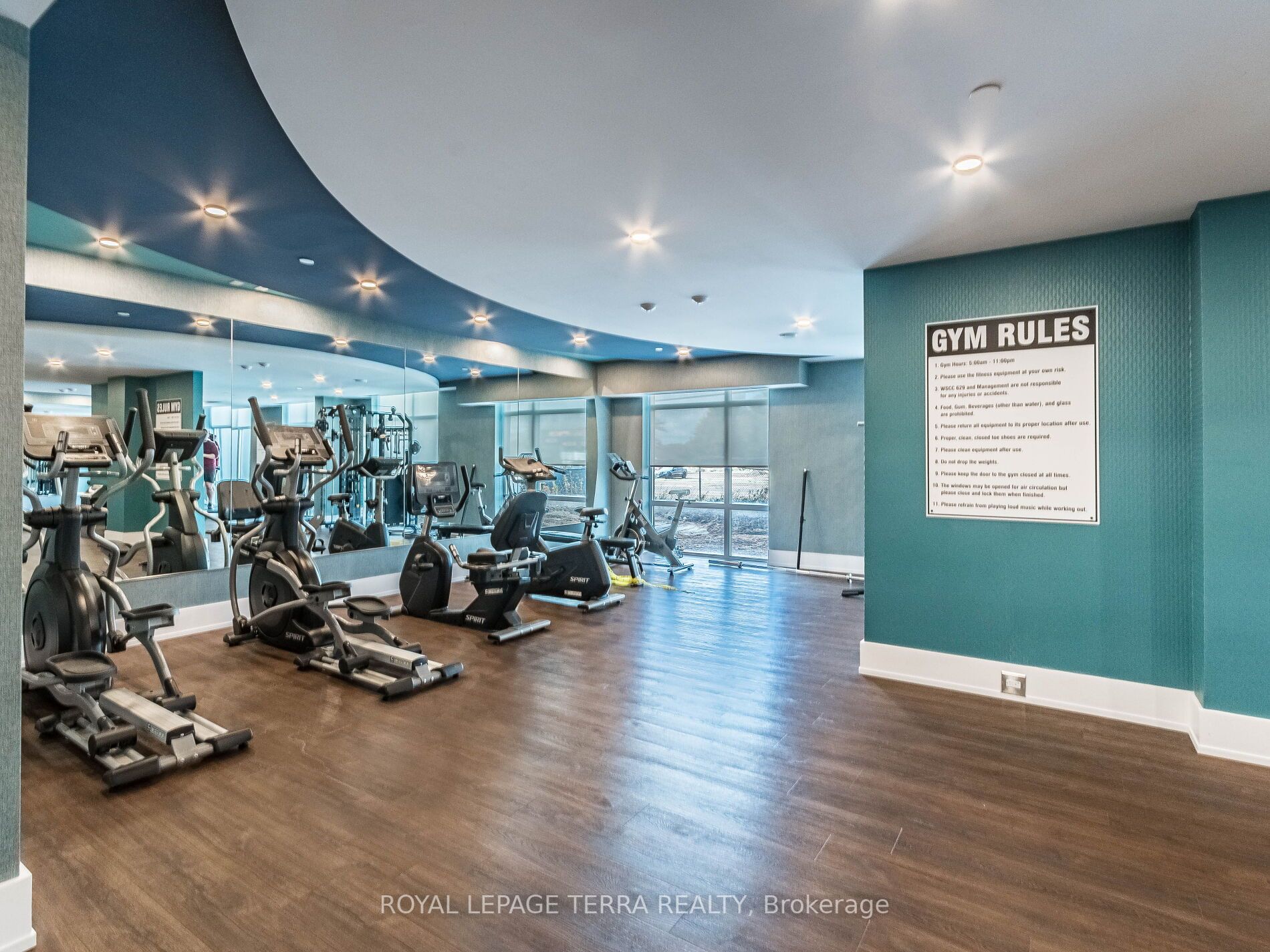 460 Dundas St, #906