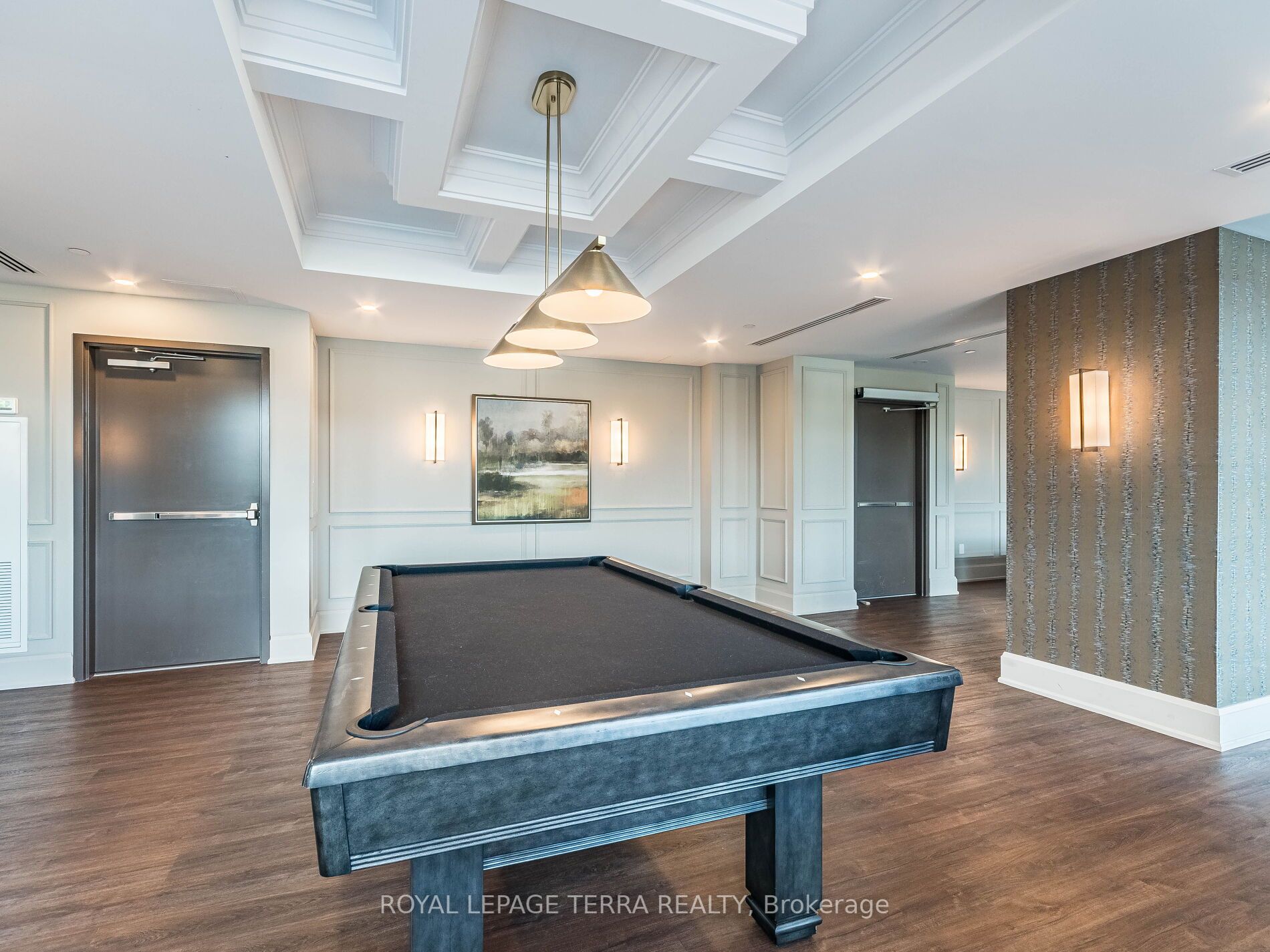 460 Dundas St, #906