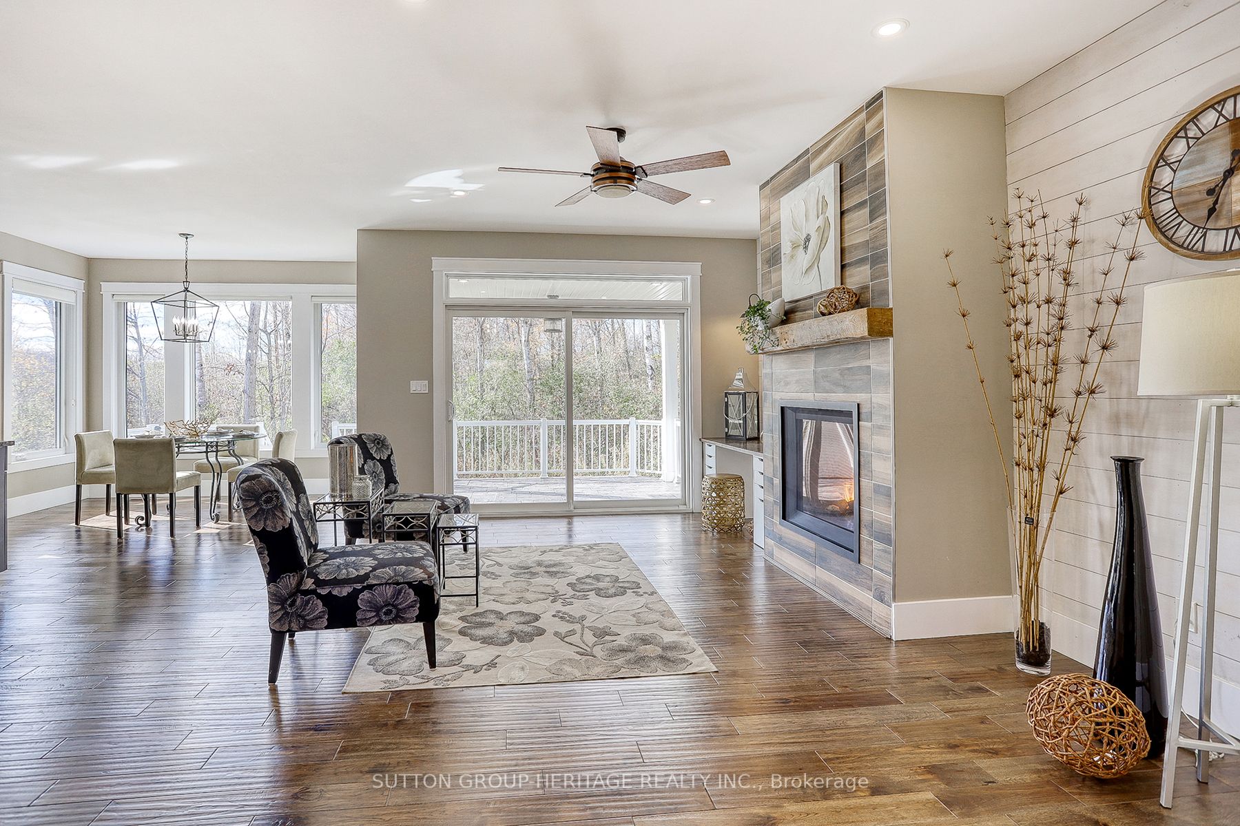38 Westlake Crt