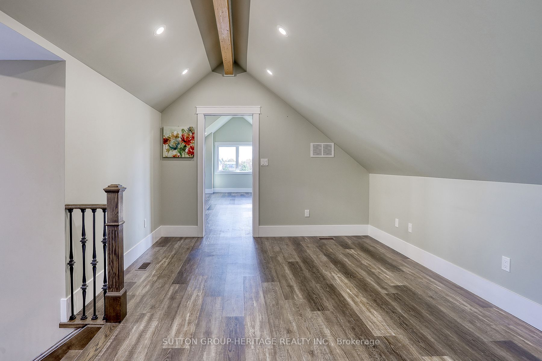 38 Westlake Crt