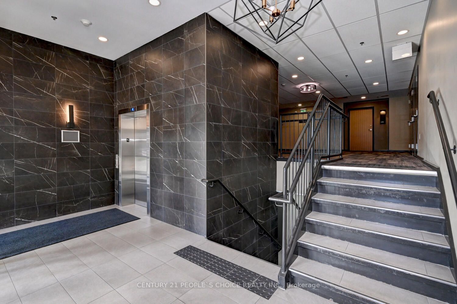 245 Grey Silo Rd, #302