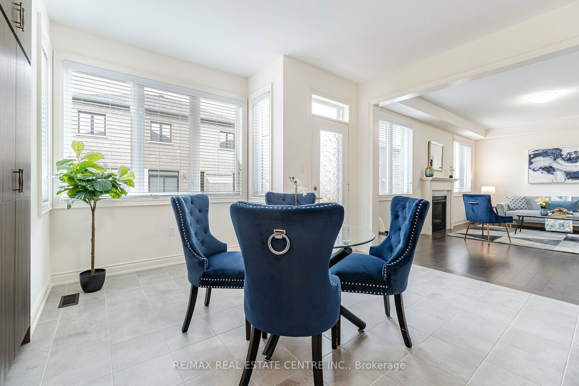36 Sealey Ave