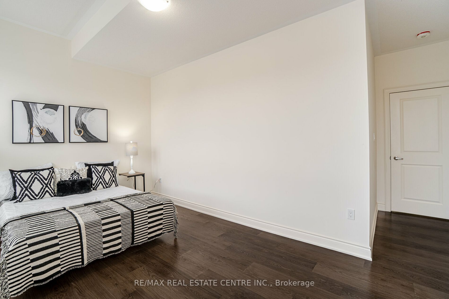 36 Sealey Ave