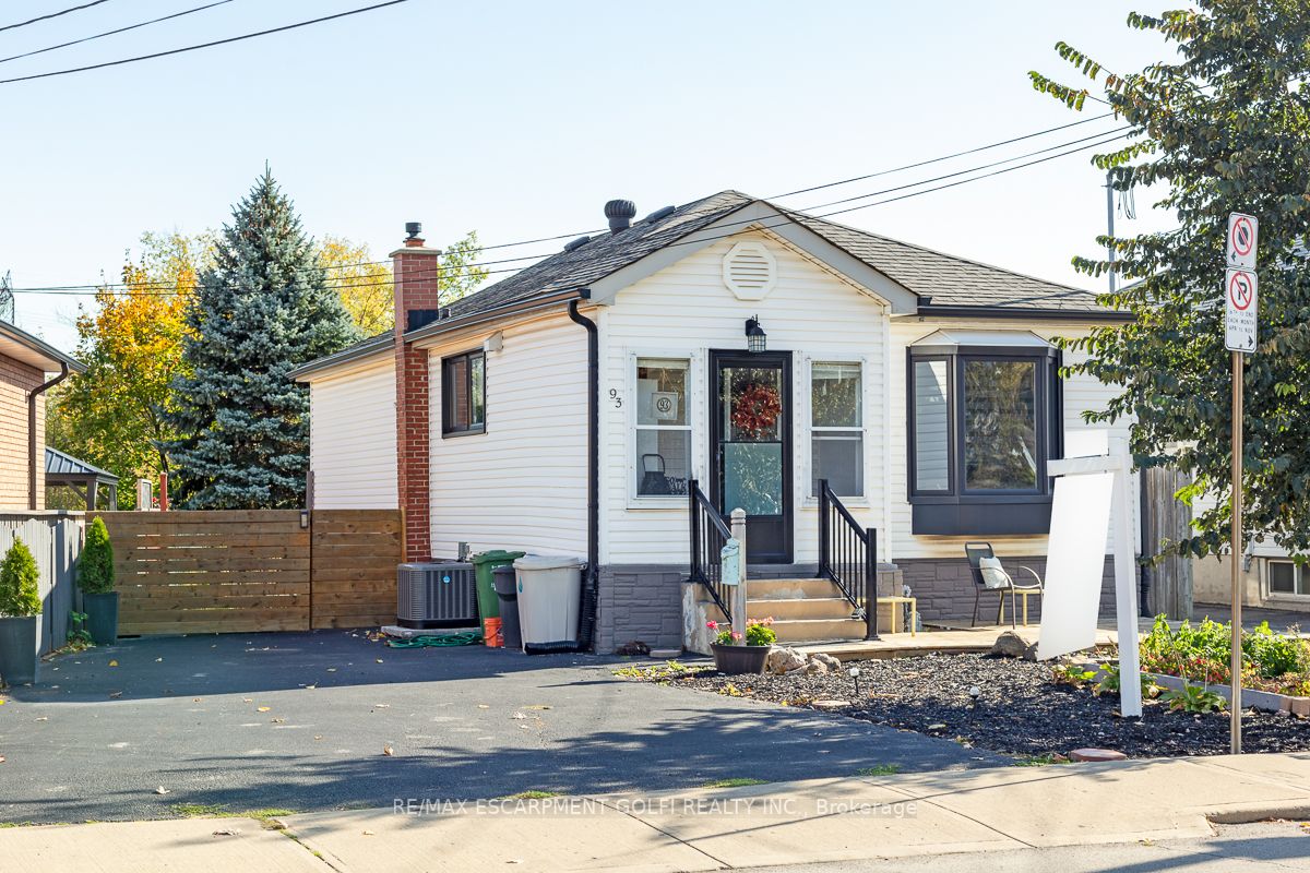 93 Rosedale Ave