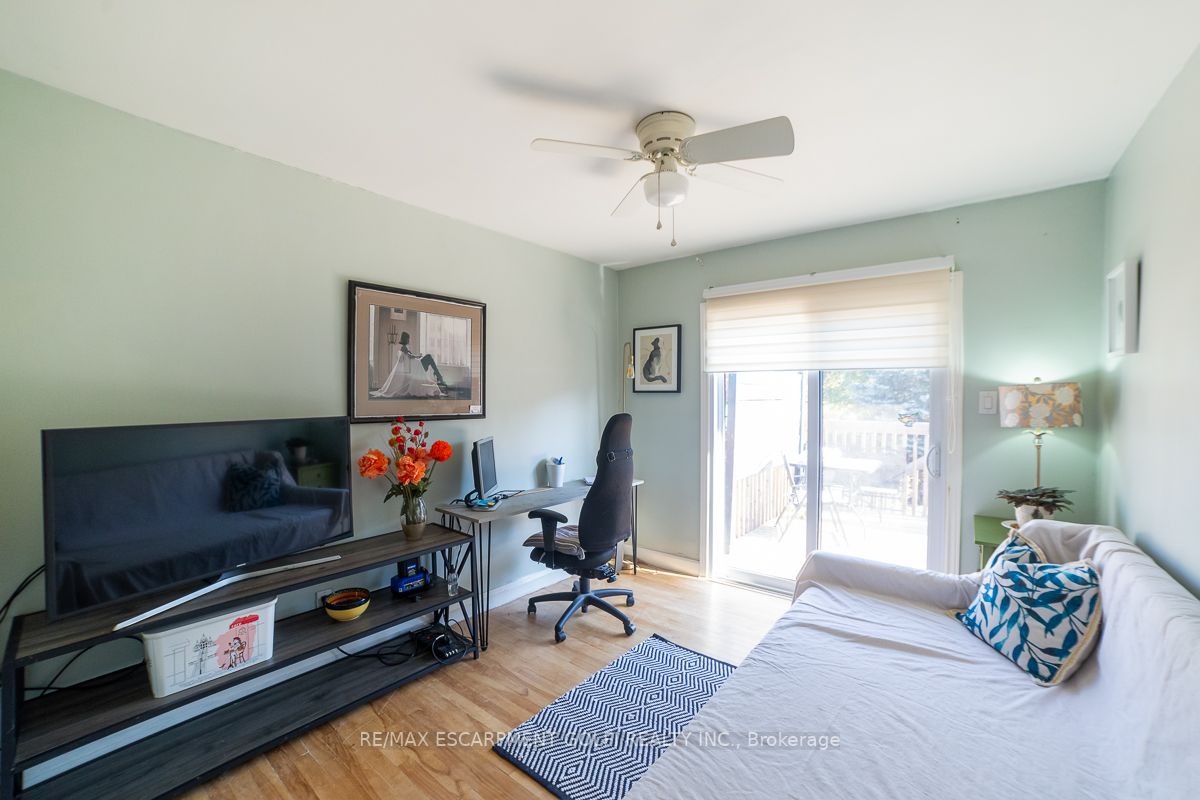 93 Rosedale Ave