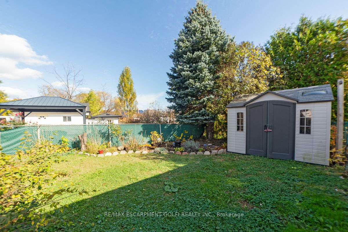 93 Rosedale Ave