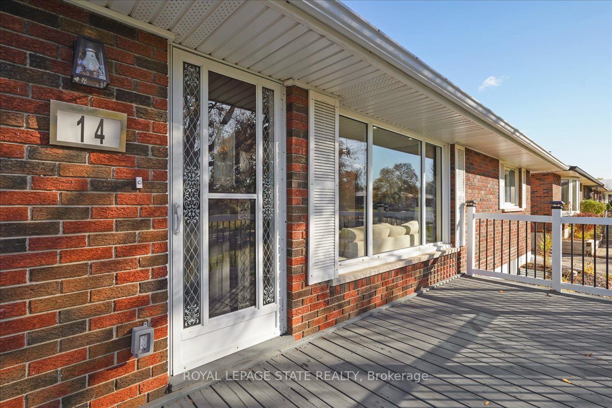 14 Pembroke Ave, #Upper