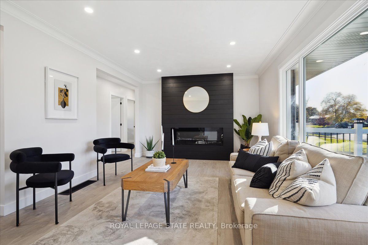 14 Pembroke Ave, #Upper