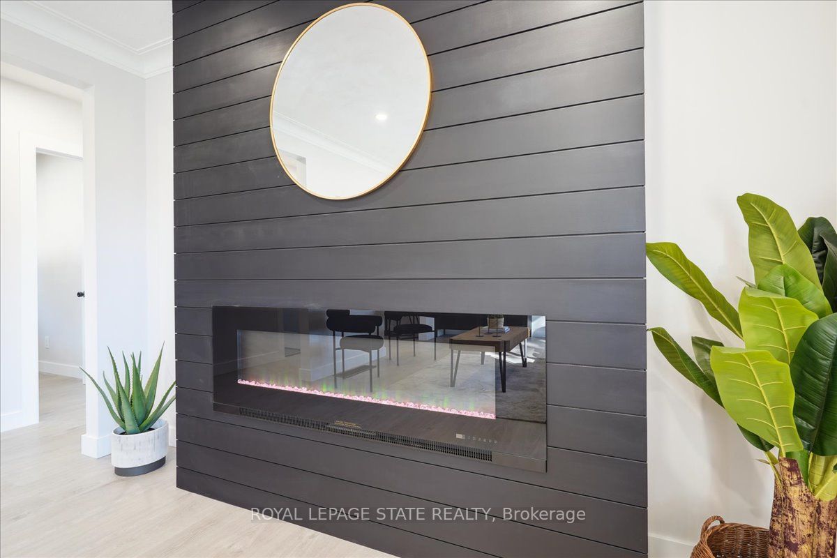 14 Pembroke Ave, #Upper