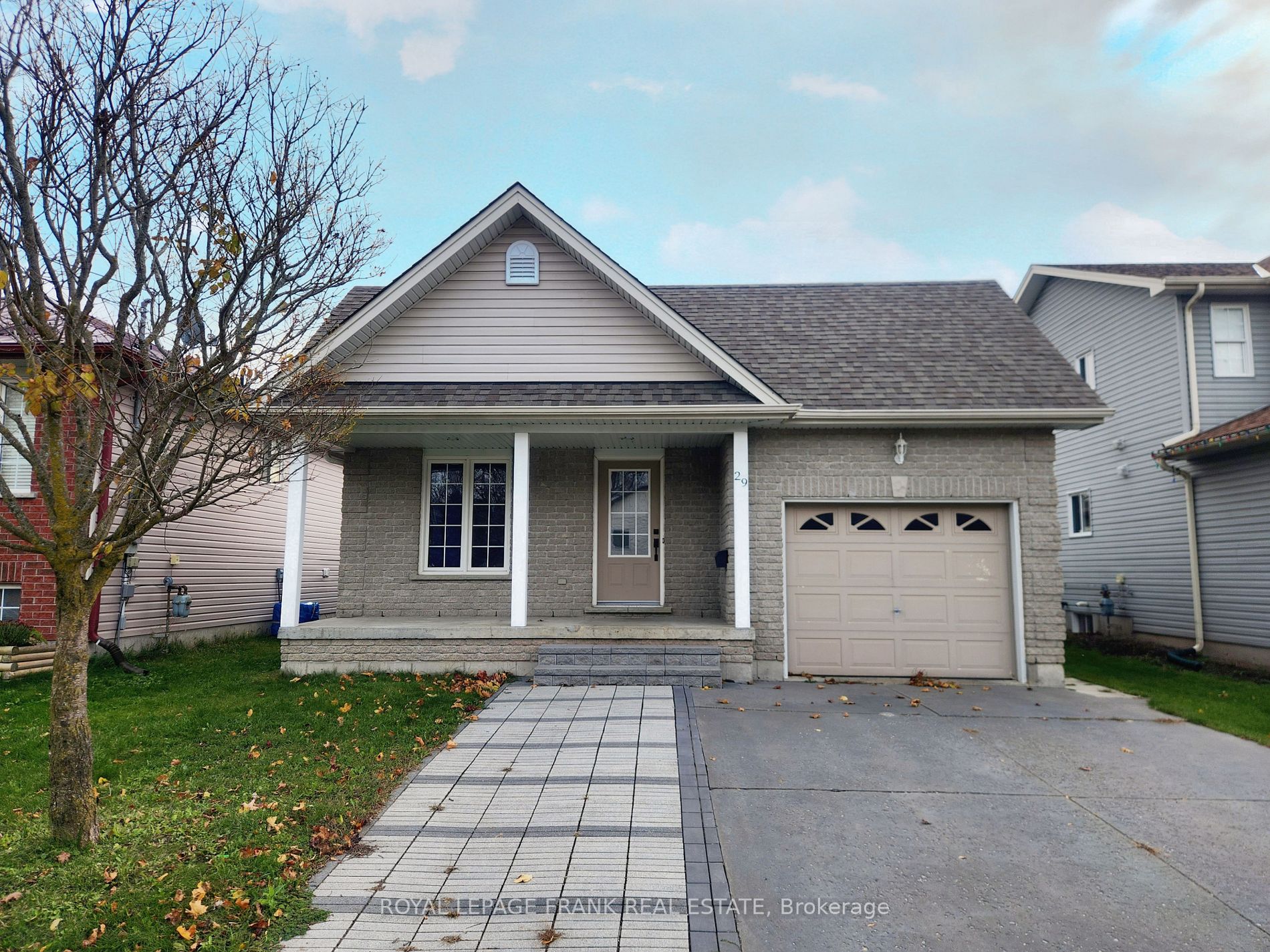 29 Durham St W