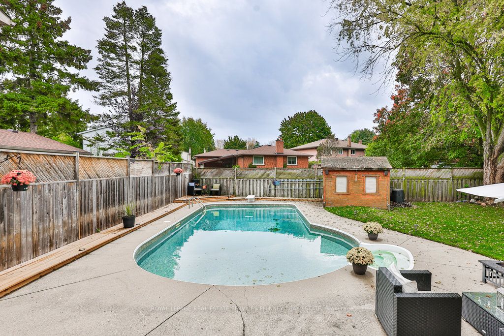 60 Steffler Dr