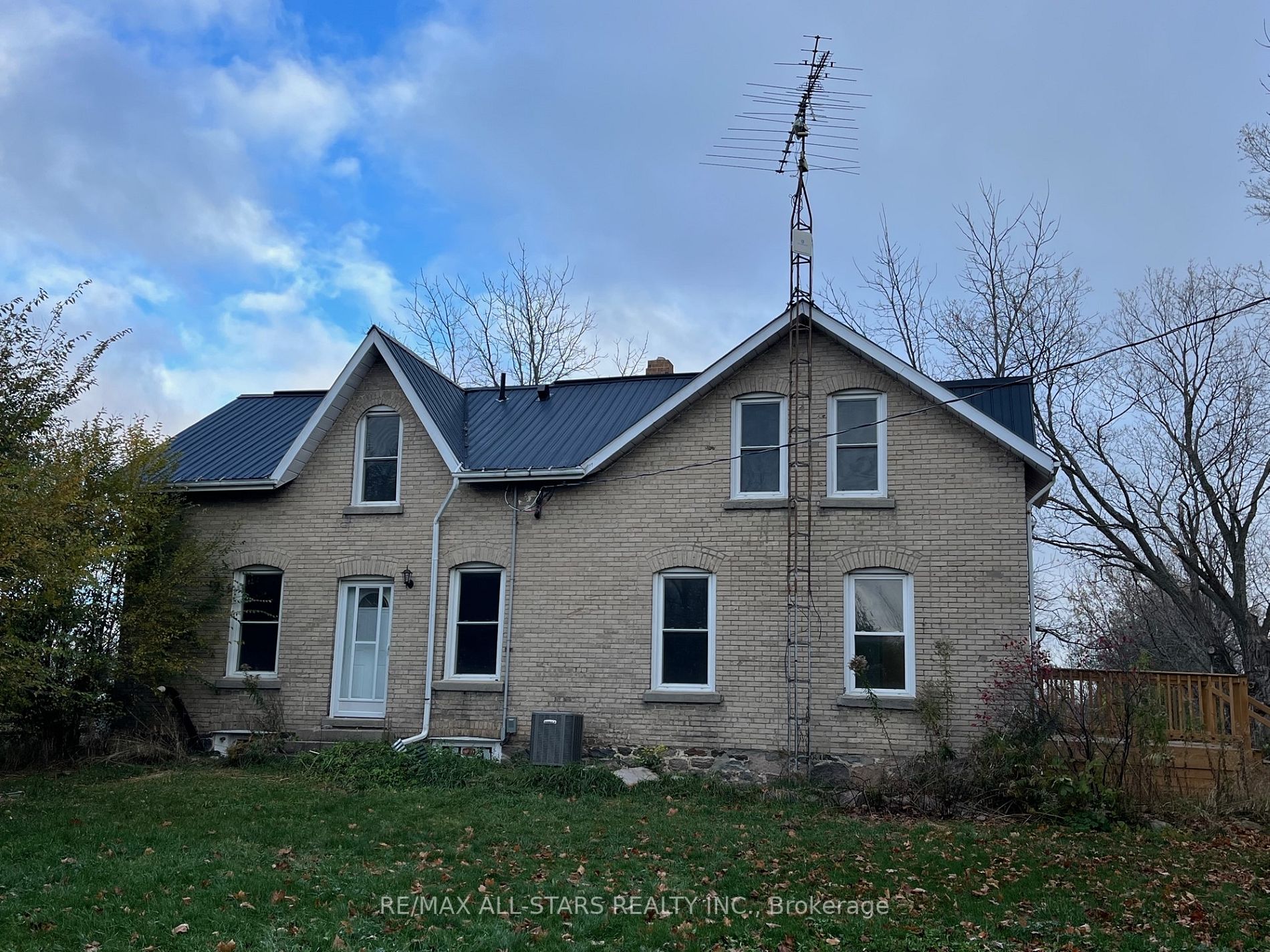55 Rainbow Ridge Rd