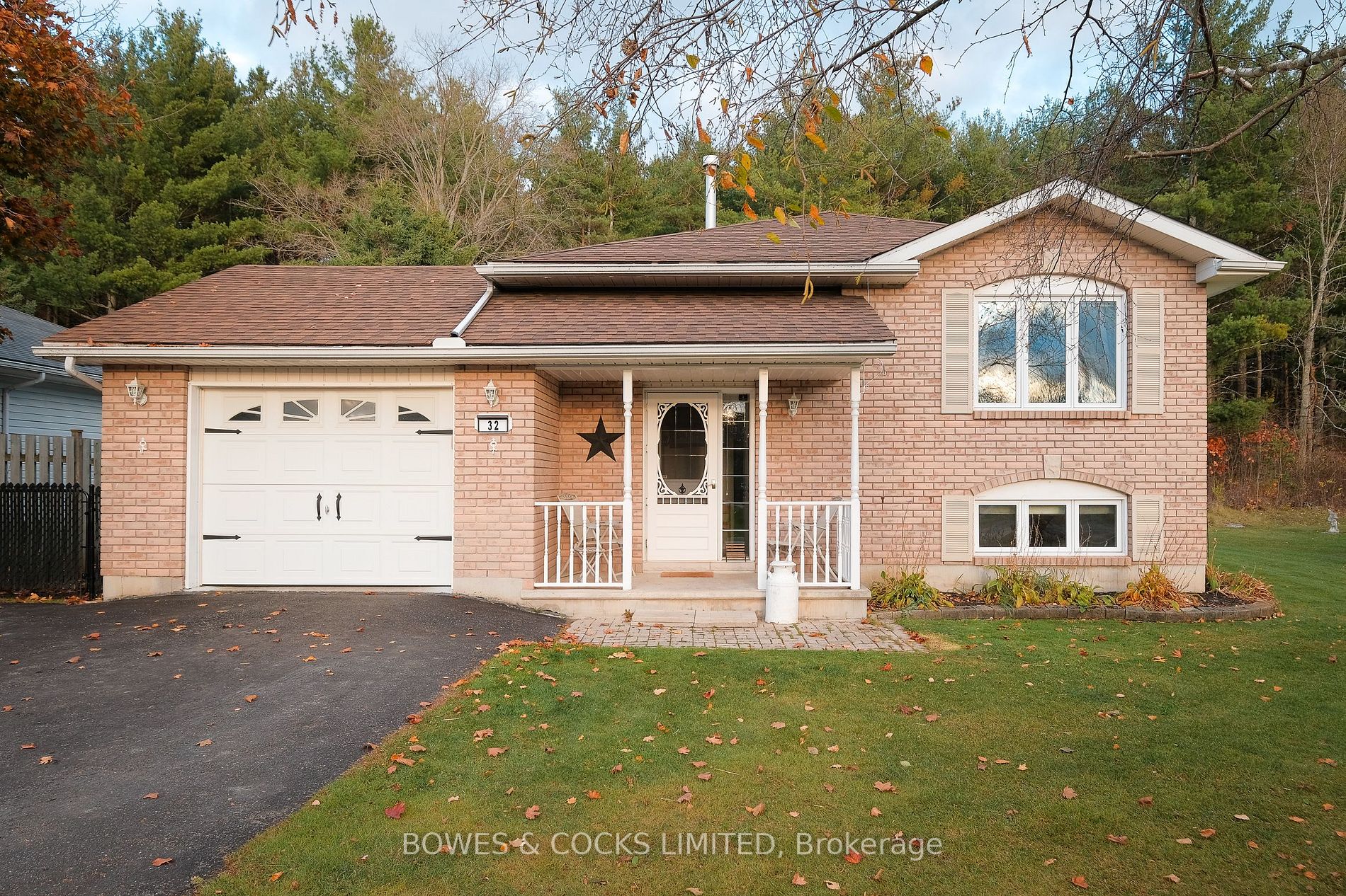 32 South Maloney Street