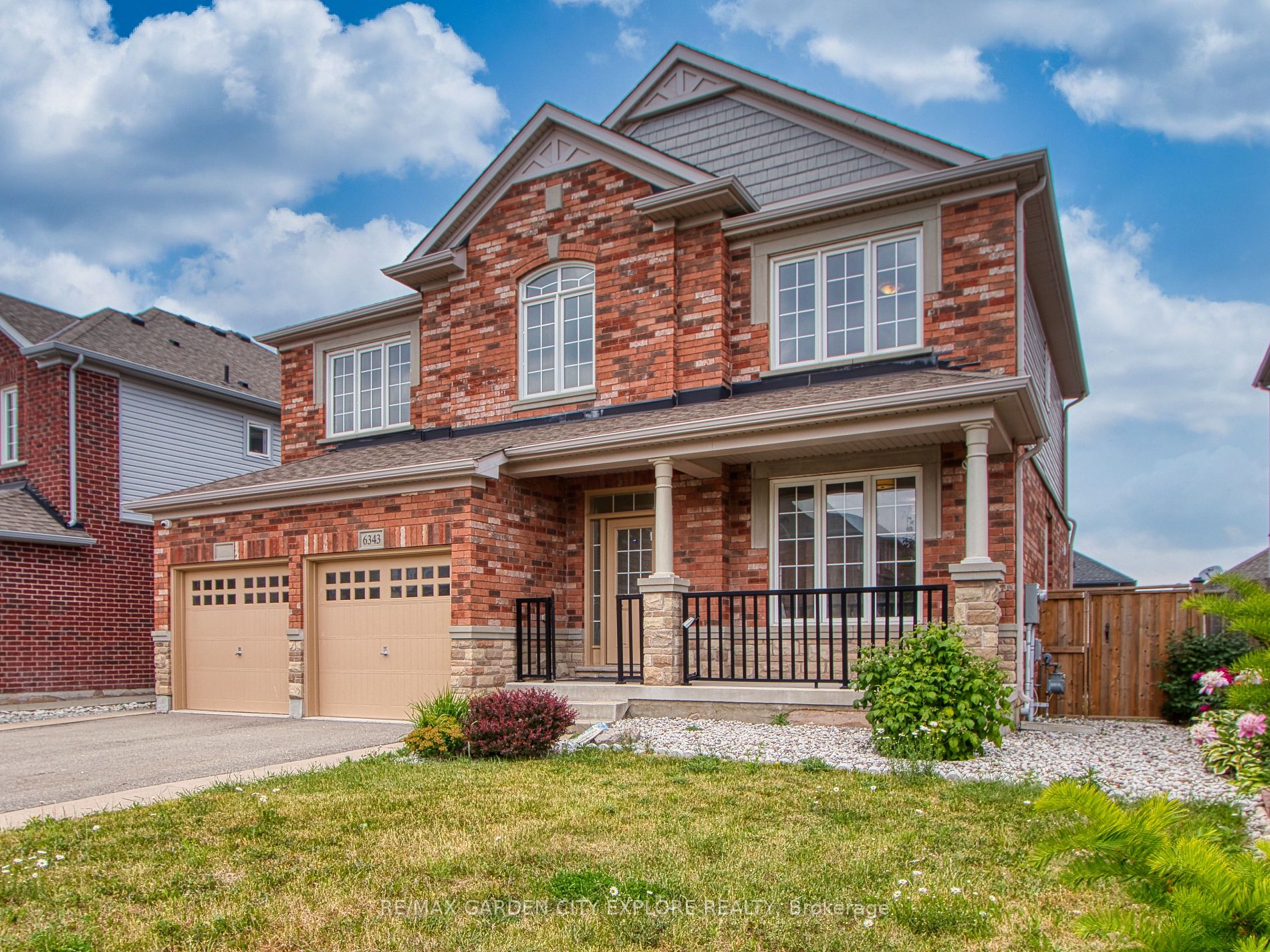 6343 Connor Cres