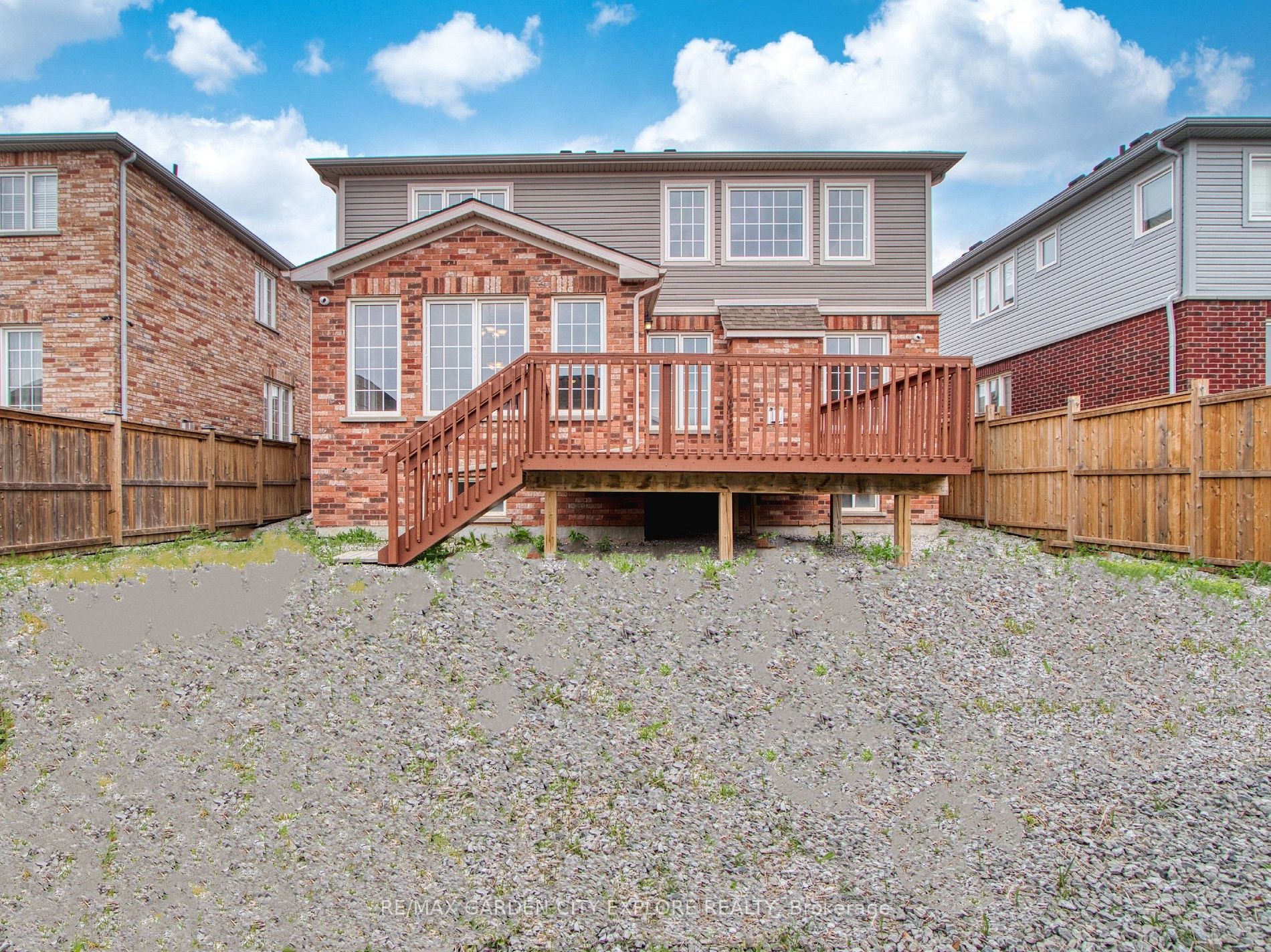 6343 Connor Cres