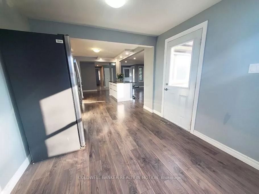 162 Carter Cres, #Upper