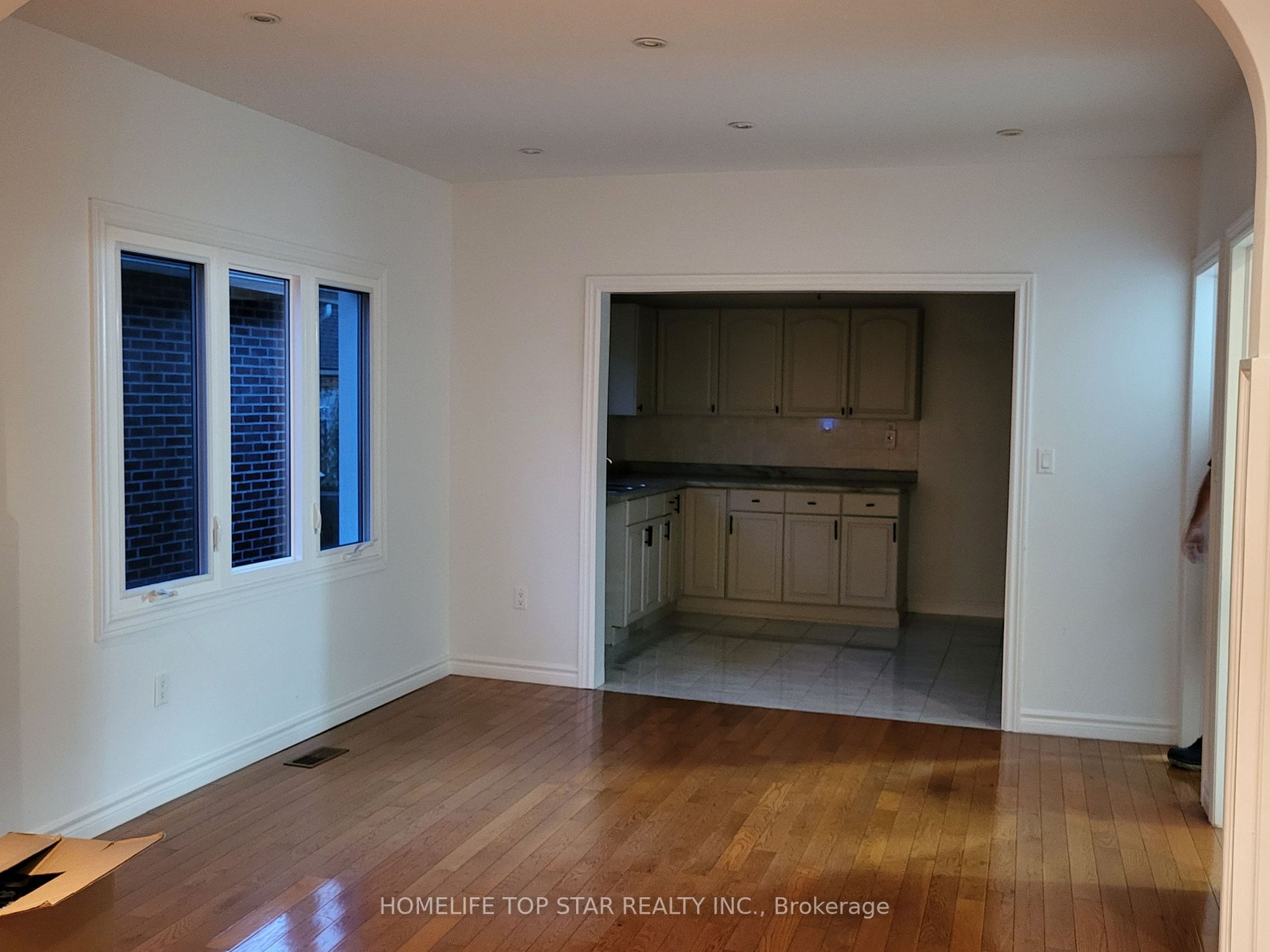 4433 Second Ave