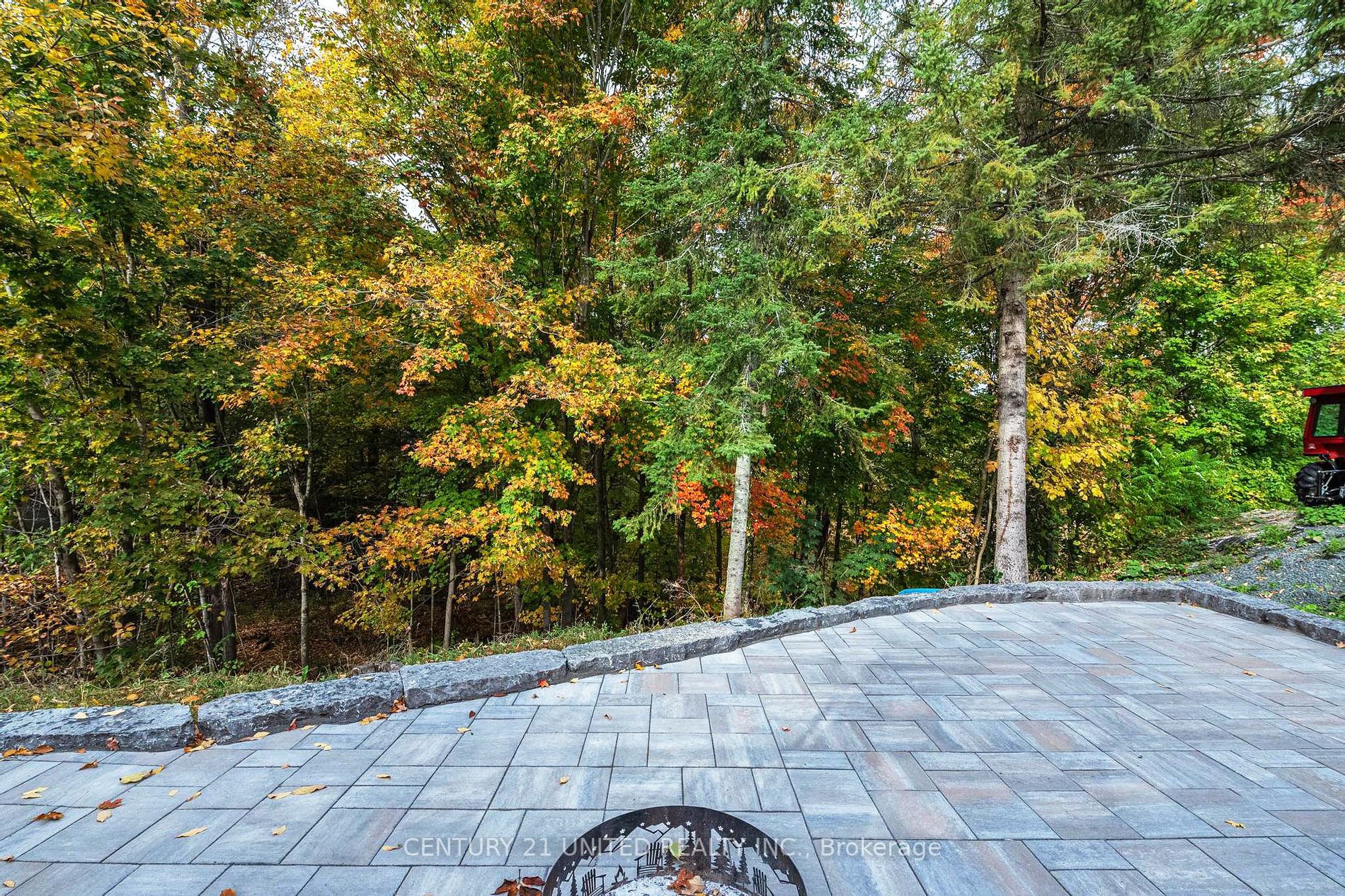 24 Cliffside Dr