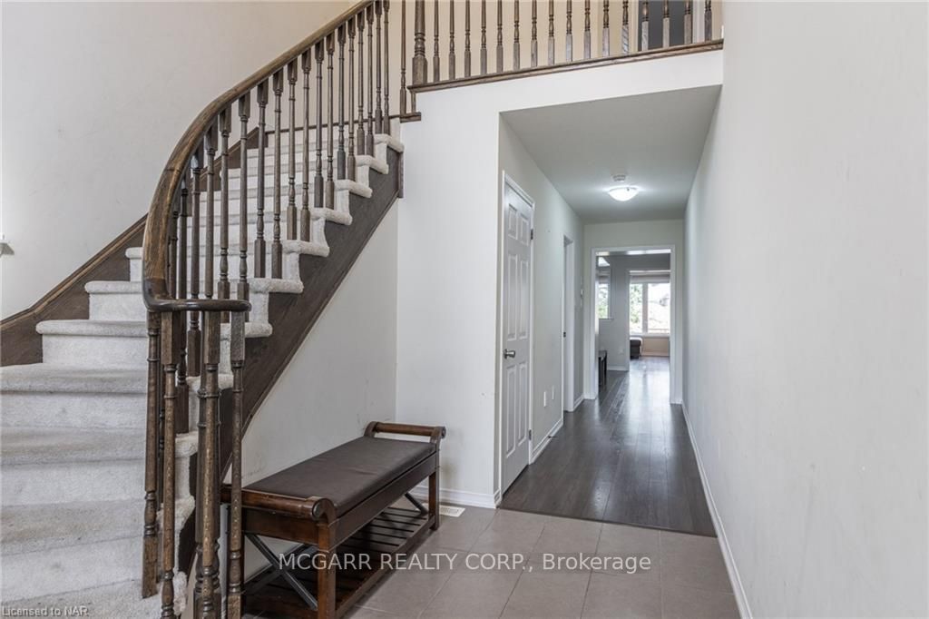 8561 Dogwood Cres