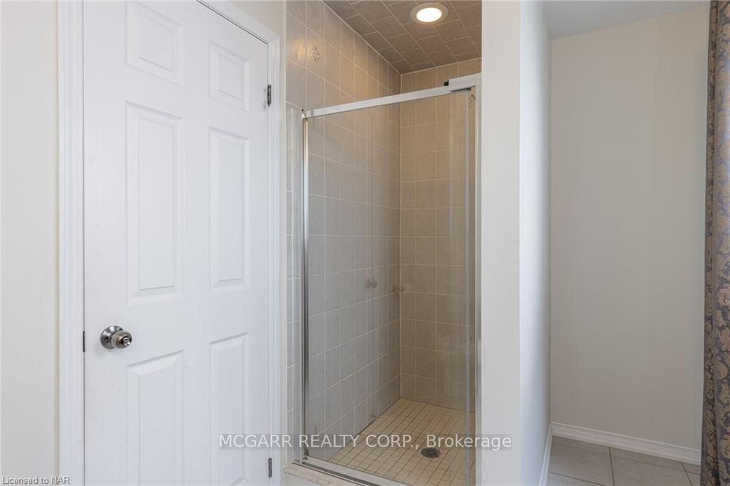 8561 Dogwood Cres