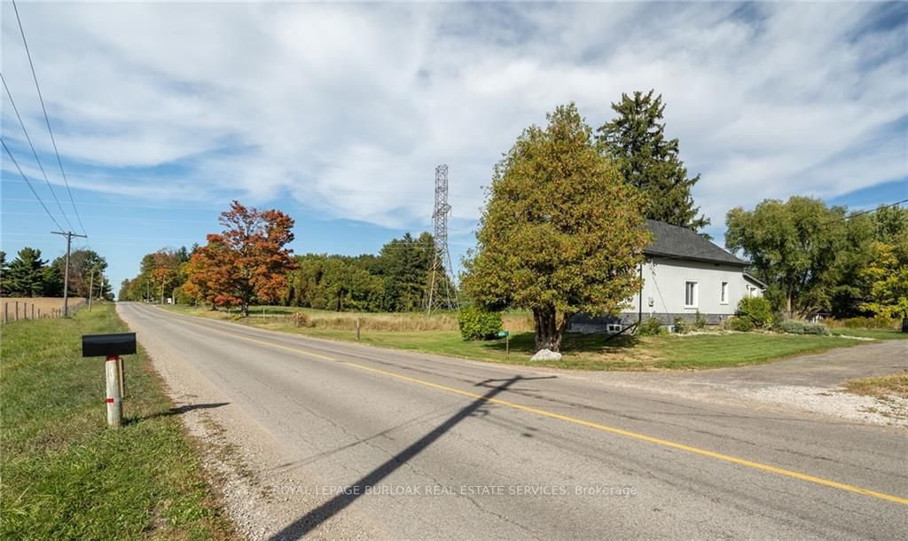 683 Lynden Rd