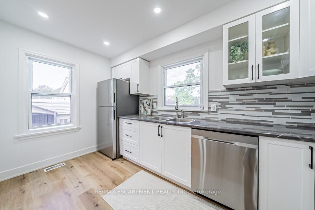 14 Woodbine Ave