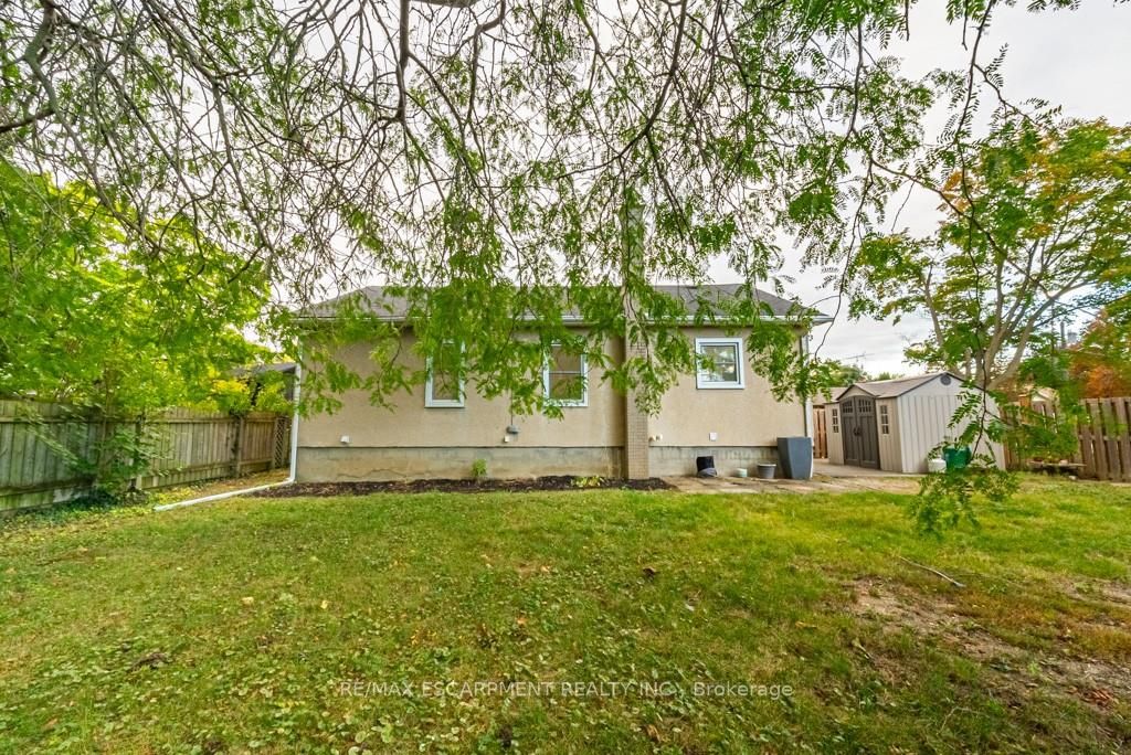 14 Woodbine Ave
