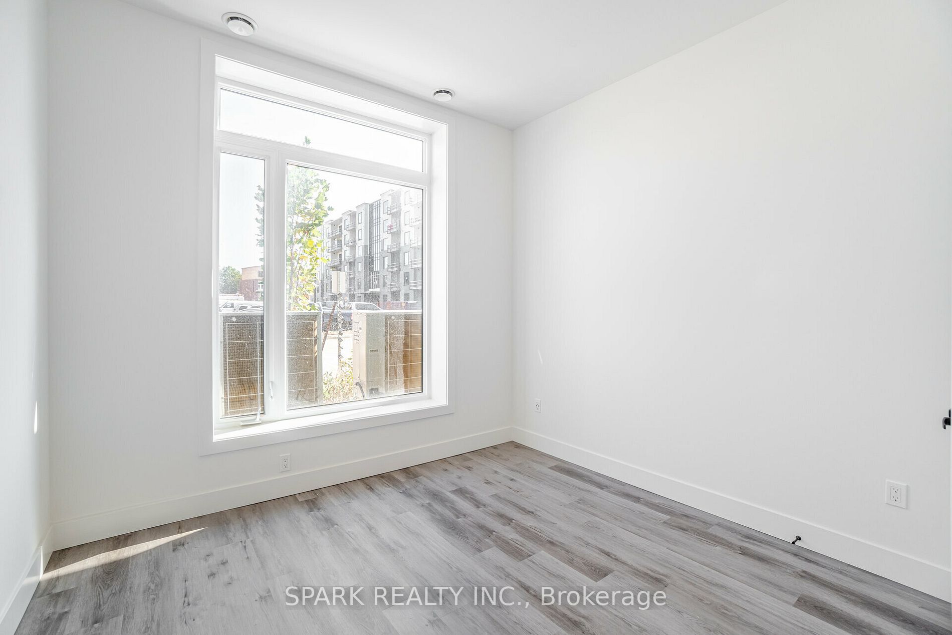 103 Roger St, #105