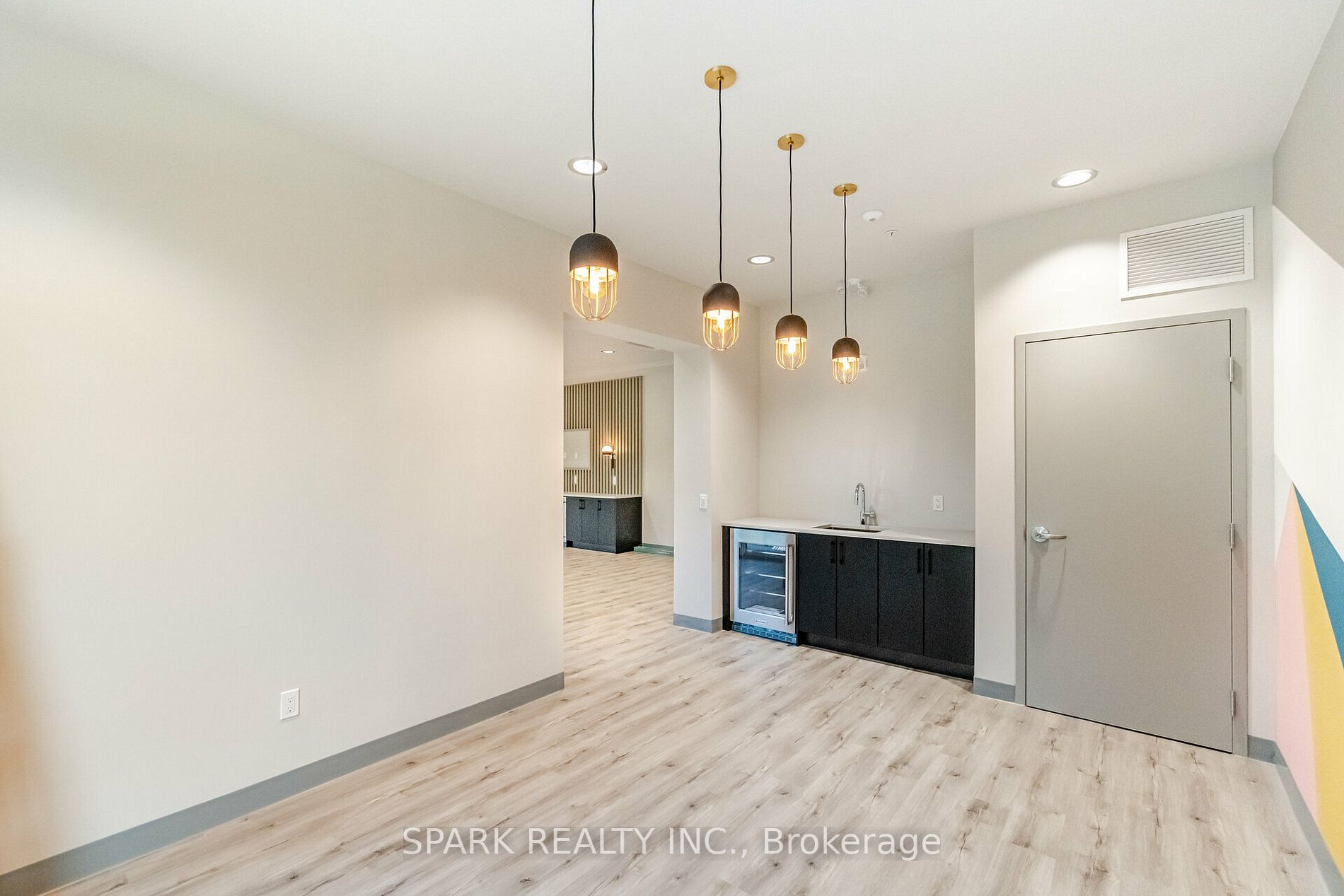103 Roger St, #105