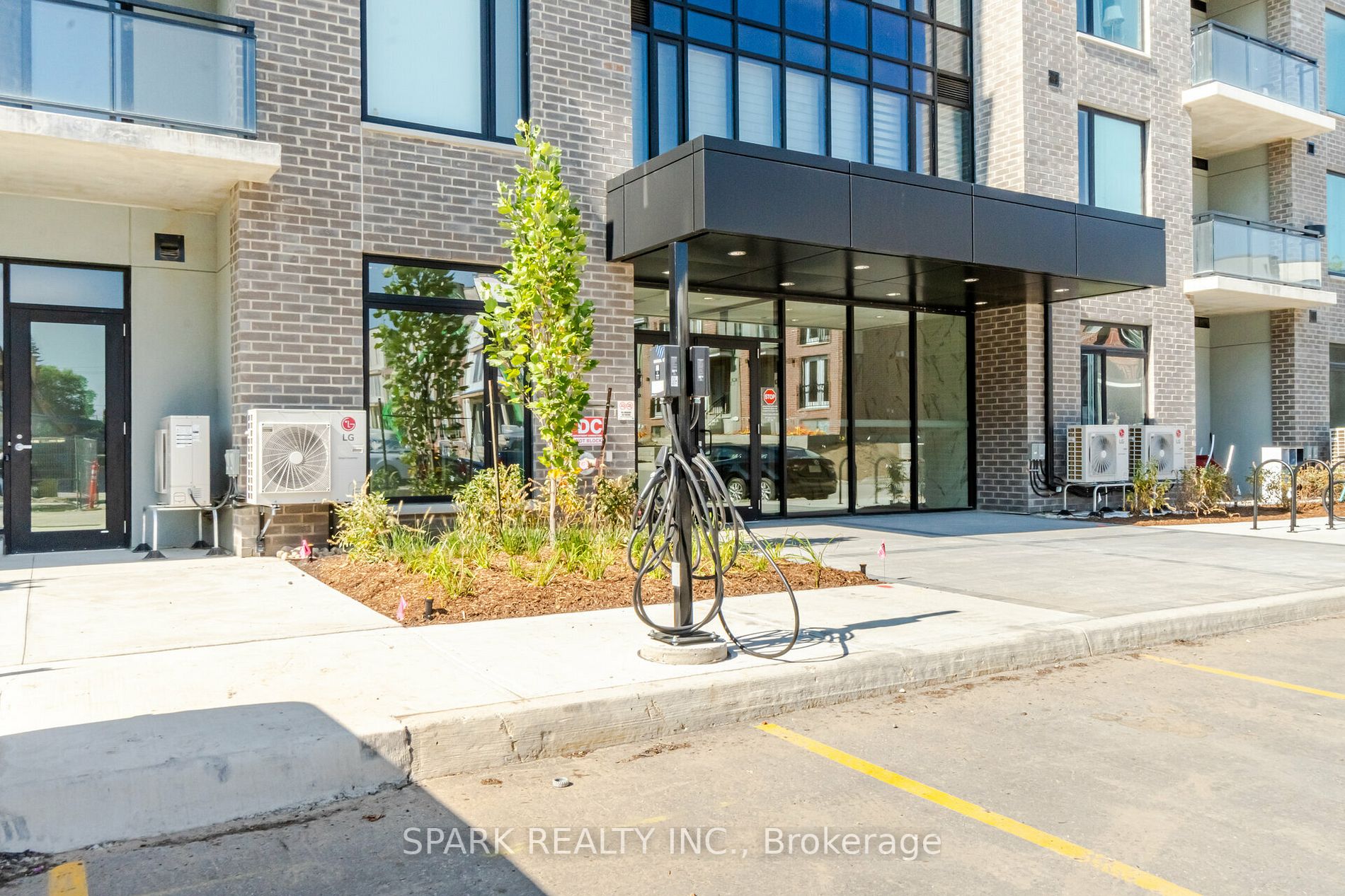 103 Roger St, #105