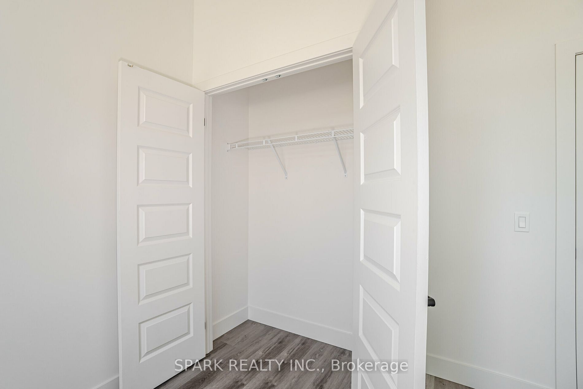 103 Roger St, #105