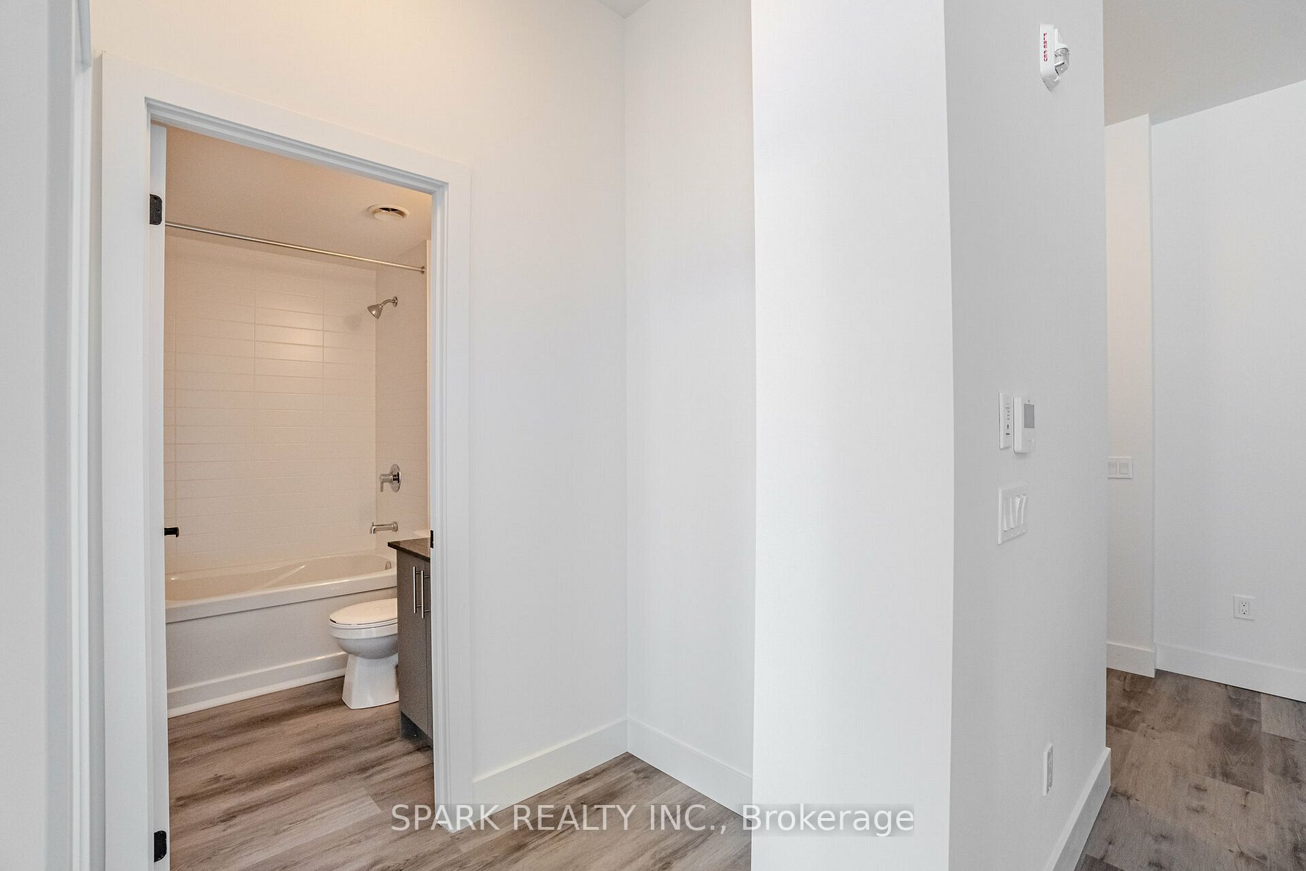 103 Roger St, #105