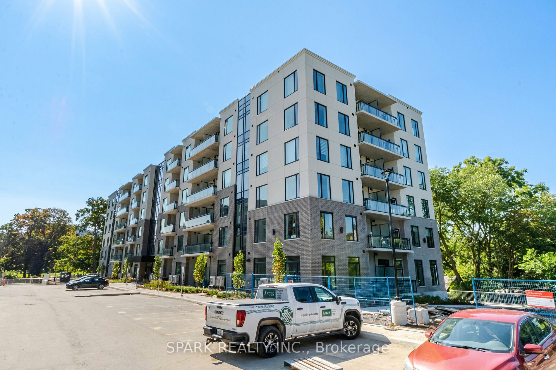 103 Roger St, #105