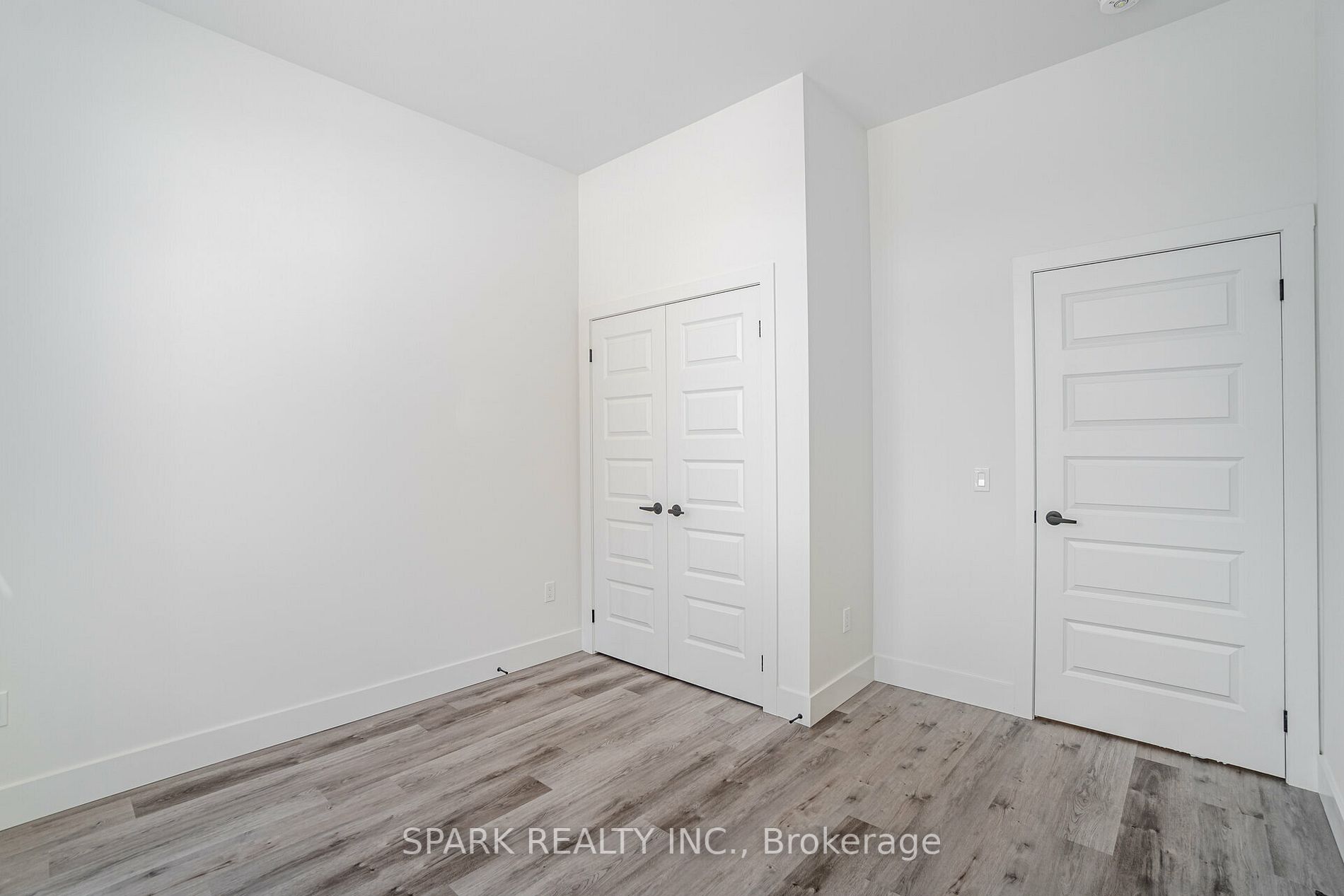 103 Roger St, #105