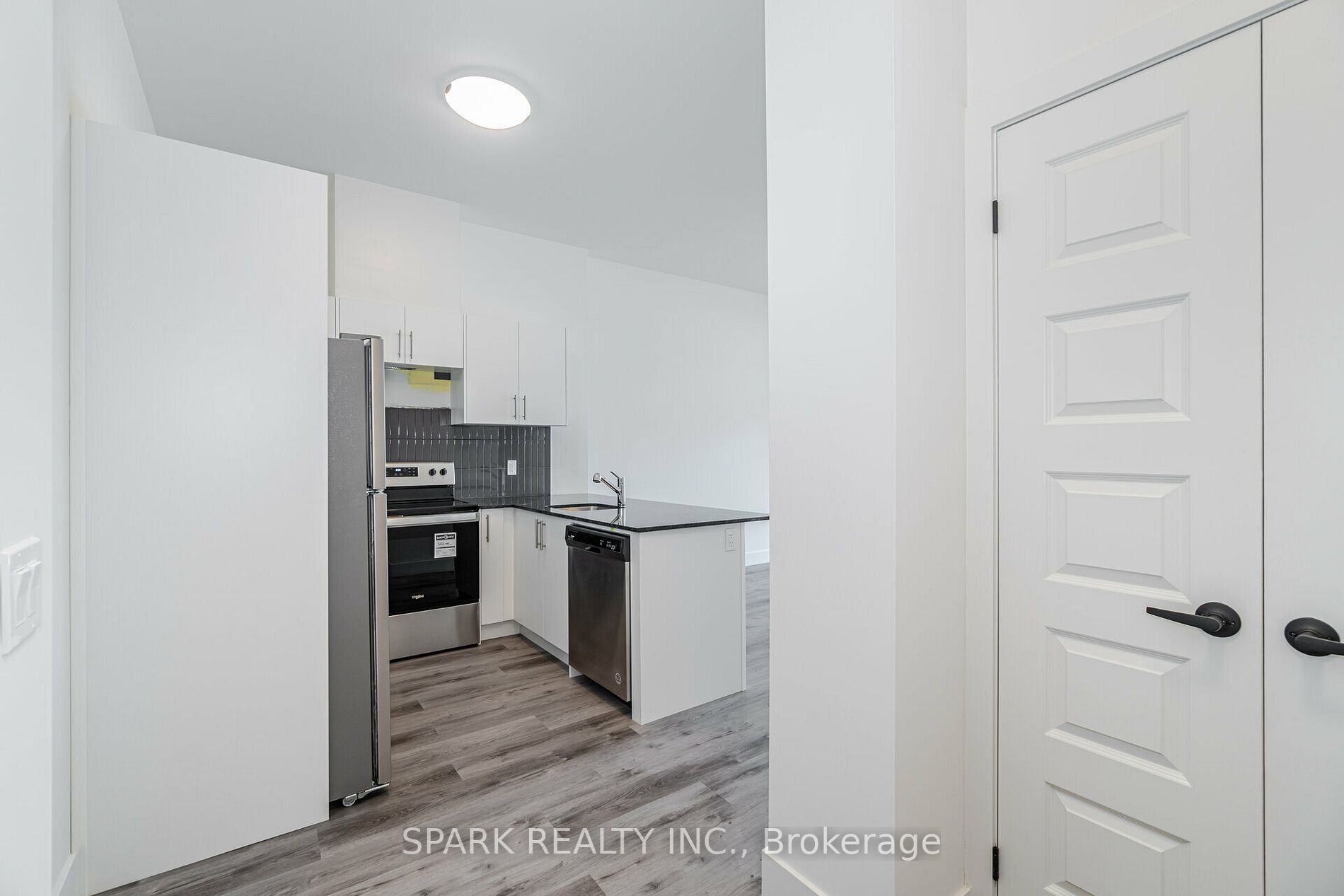 103 Roger St, #105