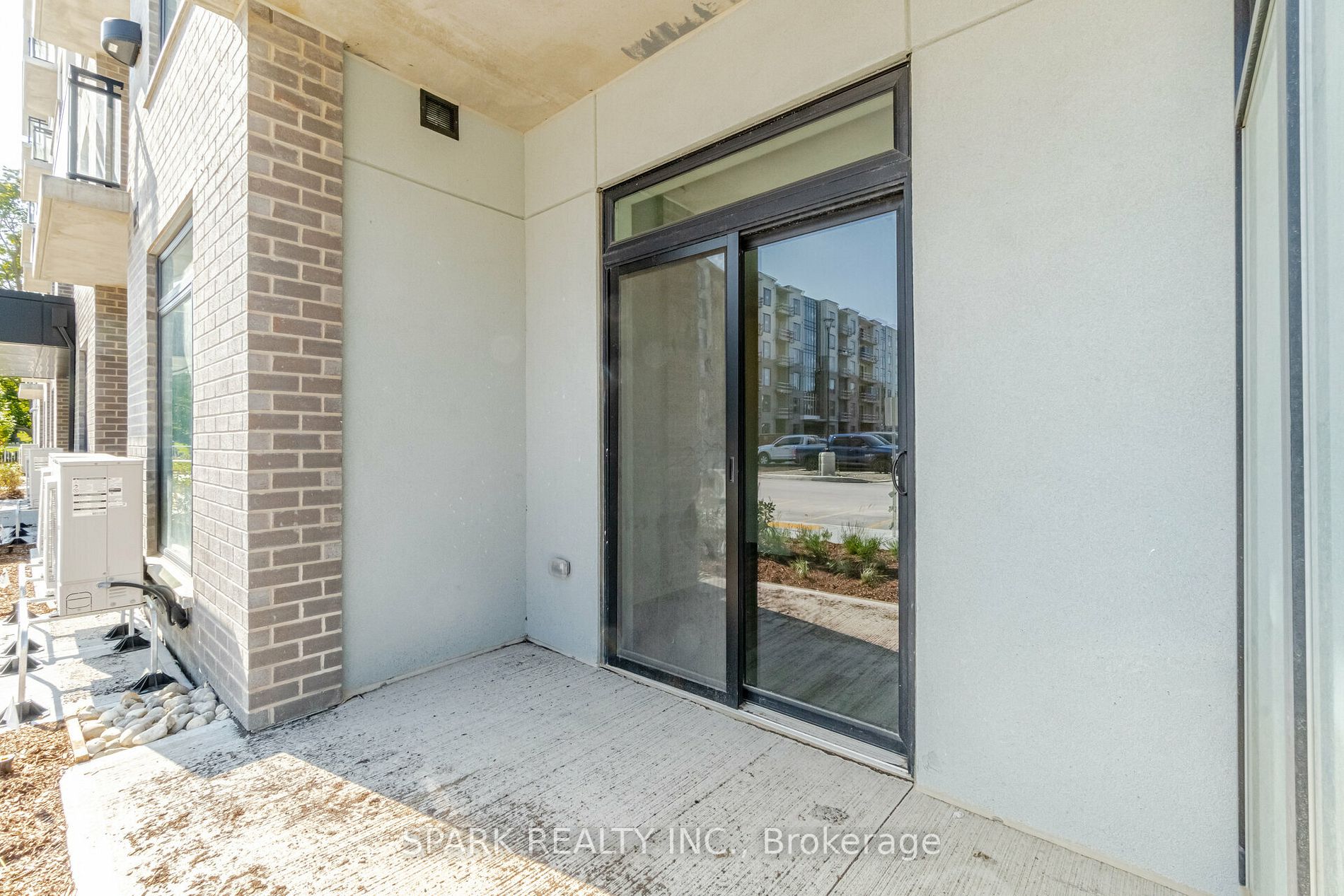 103 Roger St, #105