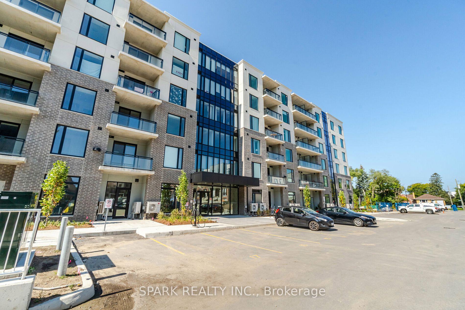 103 Roger St, #105