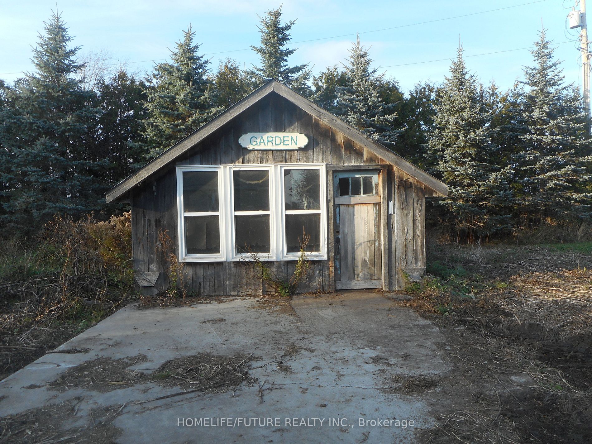 154 Centennial Park