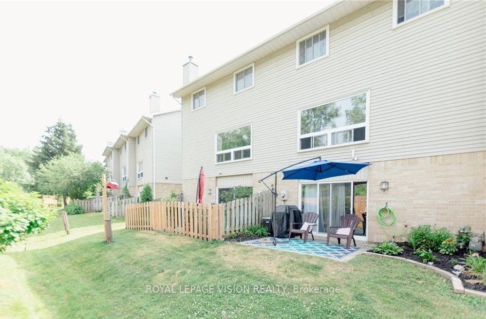 1990 Wavell St, #5