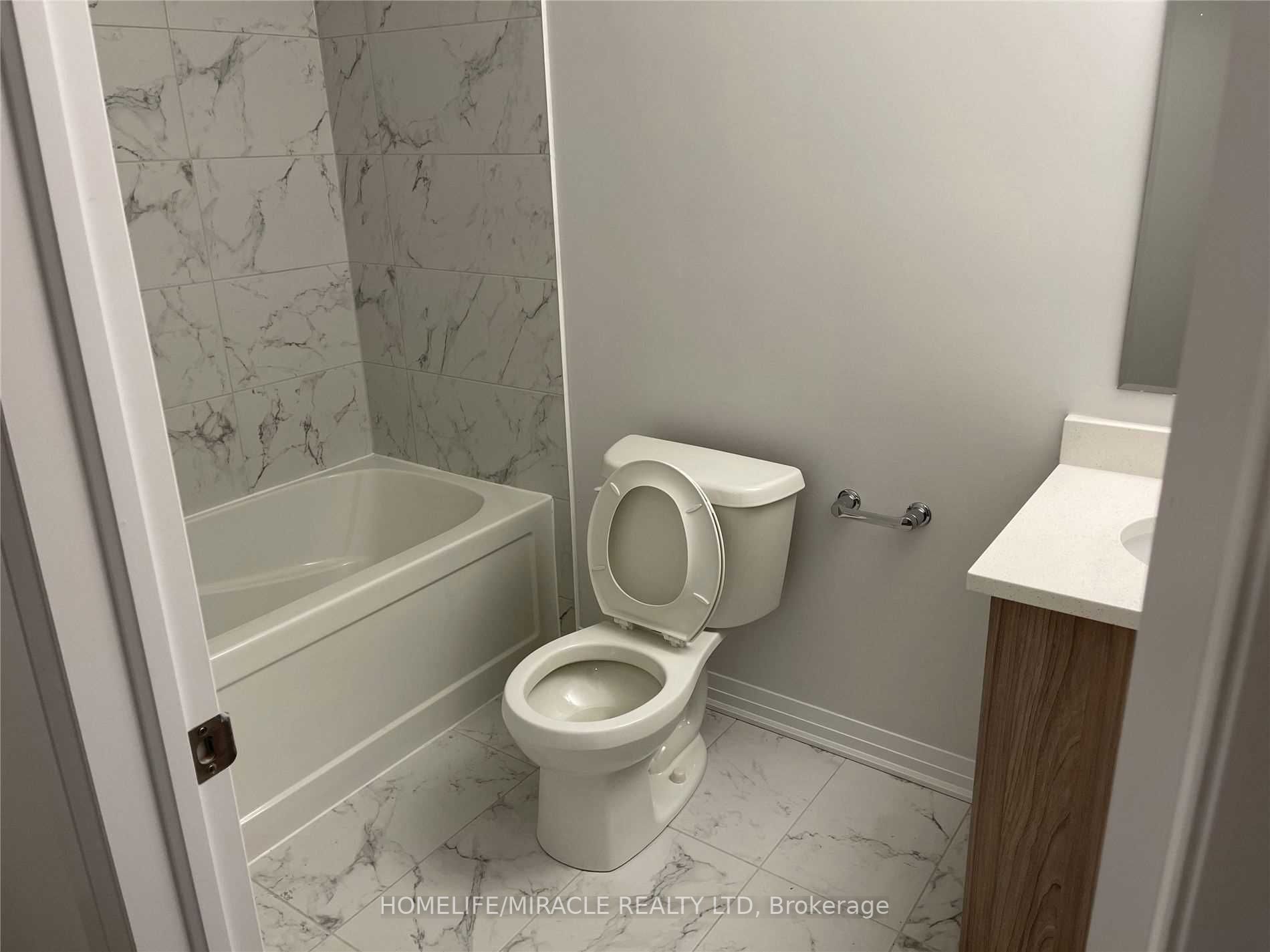 51 Sparrow Ave, #52