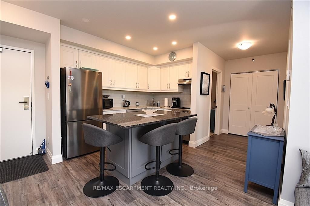 5698 Main St, #309